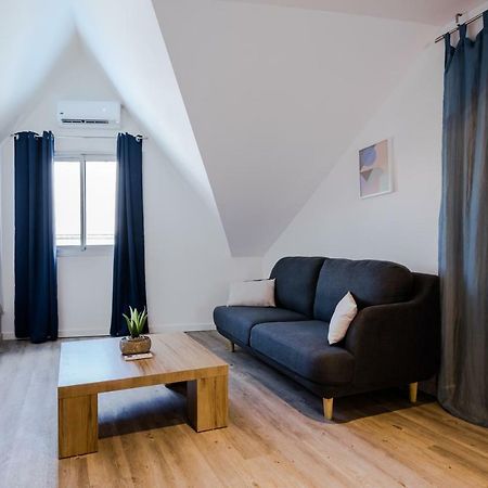 Appartement 2 Chambres Le Bleu Des Roches Noires - Jusqu'A 5 Personnes Saint-Gilles-les Bains Kültér fotó
